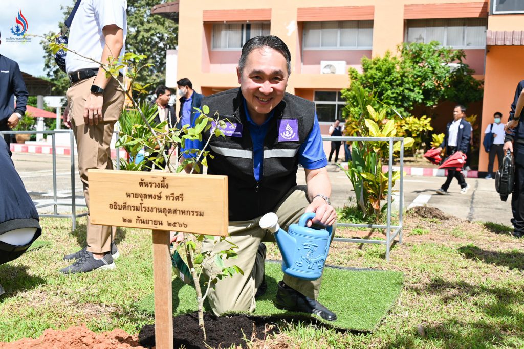 นายจุลพงษ์ ทวีศรี อธิบดีกรมโรงงานอุตสาหกรรม 