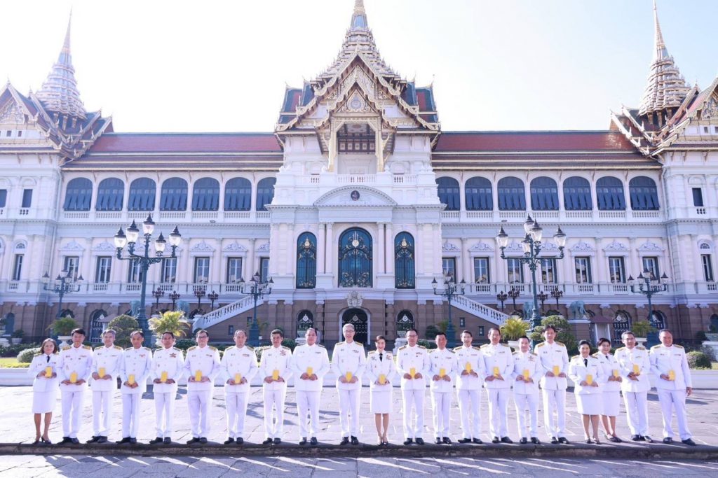 อธิบดีกรมโรงงานฯ  ร่วมลงนามถวายพระพรชัยมงคล พระบาทสมเด็จพระเจ้าอยู่หัว และสมเด็จพระนางเจ้าฯ พระบรมราชินี เนื่องในโอกาสขึ้นปีใหม่ 2568