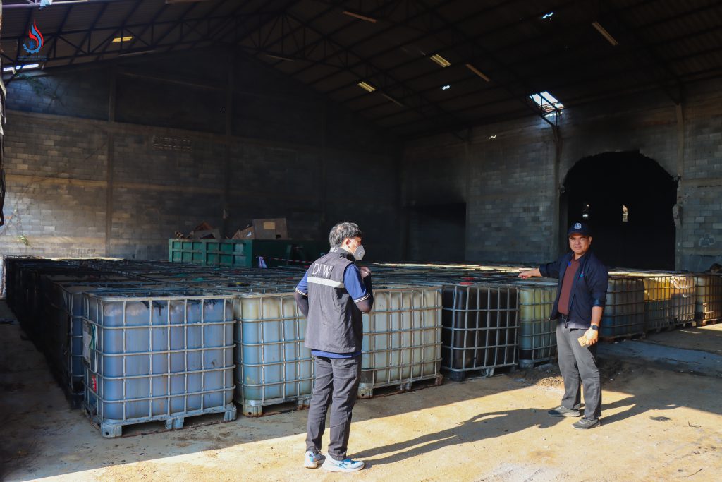 A warehouse storing hazardous chemicals on the Uthai-Pachi Road, Pachi District, Phra Nakhon Si Ayutthaya Province.