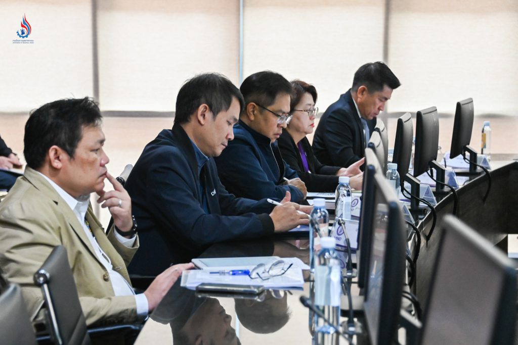 ที่ประชุมติดตามความคืบหน้าตามนโยบายการตรวจสอบสถานประกอบการอุตสาหกรรมอย่างเข้มข้นของกระทรวงอุตสาหกรรม