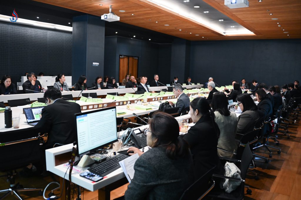 รองอธิบดีฯ สุนทร ร่วมประชุมกับคณะกรรมาธิการวิสามัญ เพื่อให้ความเห็นเกี่ยวกับการยกเลิก คำสั่ง คสช. ที่ 4/2559